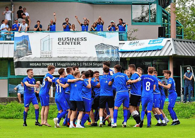 Bild 4: Die besten Bilder vom Pokal-Derby zwischen dem FC Radolfzell und dem 1. FC Rielsingen-Arlen