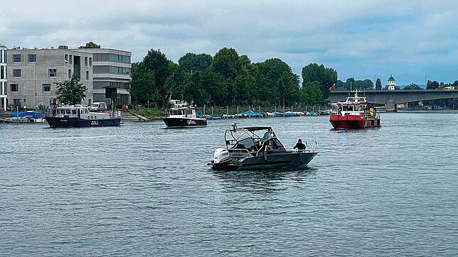 Bild 3: Person am Seerhein vermisst: Bilder der Suche in Konstanz