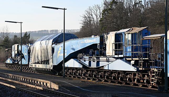 Bild 12: Trafotransport: So kommt der 300-Tonnen-Koloss nach Gurtweil zum Umspannwerk