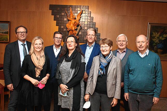 Der aktuelle Vorstand des „Altenheim e.V. Donaueschingen“: Bürgermeister Severin Graf (von links), Martina Wynands, ...