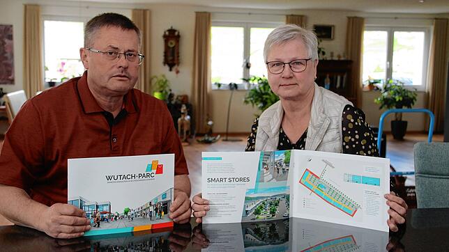 Thomas und Gabriela Lüber erhielten für ihre Planungen das Outlet-Center „Wutach-Parc“ im Gewerbegebiet Horheim mit sechs Hallen bereits ...