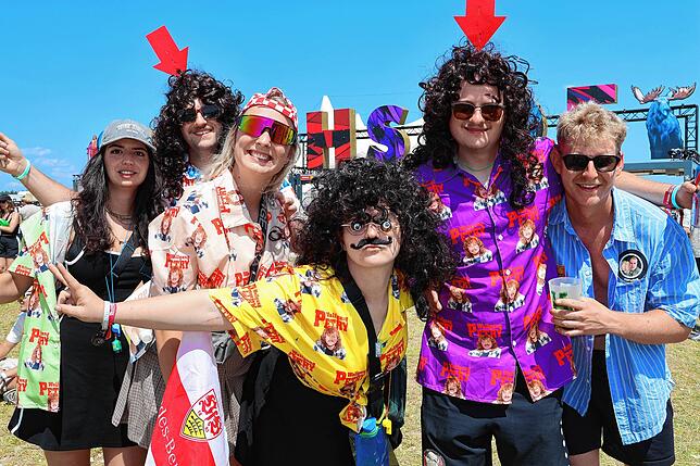 Bild 8: Wilde Outfits in Sicht: Das sind die modischsten Leute auf dem Southside Festival 2025