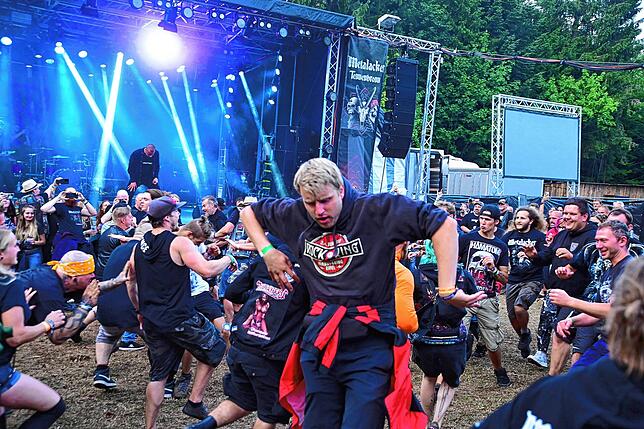 Bild 14: Der Metalacker bebt