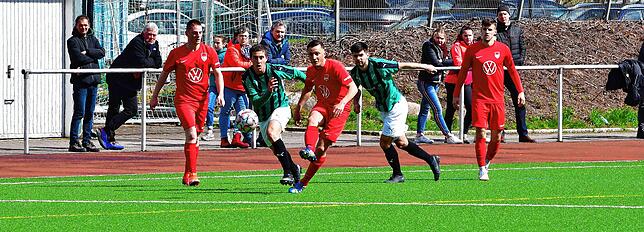 Bild 1: FC Zell besiegt den FC Tiengen 08 deutlich &ndash; und wir haben Bilder!