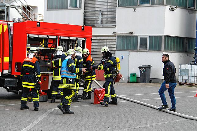 Bild 12: Gemeinsame Probe der Sto-Werkfeuerwehr und der Freiwilligen Feuerwehren
