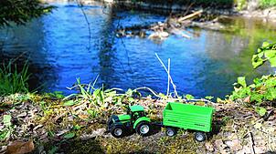 Für Landwirte ist das derzeitige trockene Wetter schon bedenklich – auch wenn der Pegel der Aach in Singen noch im unteren ...