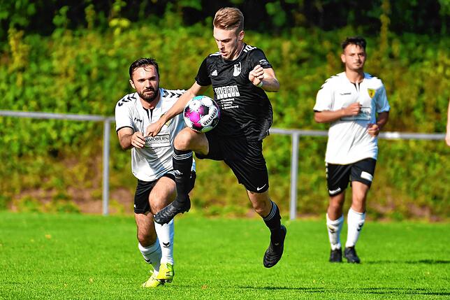 Bild 35: FSV Rheinfelden gewinnt Landesliga-Derby beim VfR Bad Bellingen mit 2:1 &ndash; und wir haben die Bilder!