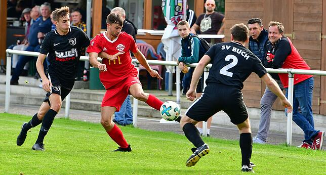 Bild 6: FC Wallbach muss mit einem 1:1 gegen den SV Buch zufrieden sein &ndash; und wir haben Bilder!