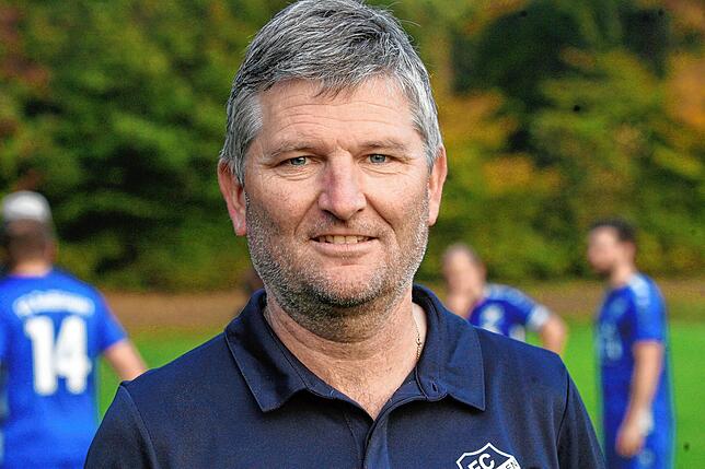 Andreas Bauhuber, Trainer SV Stühlingen: „Udo Gabeles Ehrgeiz hat mich fasziniert und geprägt. Ich mache nichts mit nur 90 ...