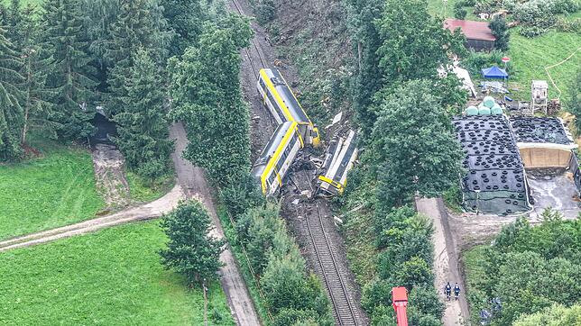 Drei Menschen sind bei dem Unfall ums Leben gekommen.