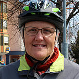 "Verglichen mit vielen anderen Städten in Deutschland ist Friedrichshafen für Radfahrer eine Drei-Sterne-Gegend, ganz toll."Brigitte ...