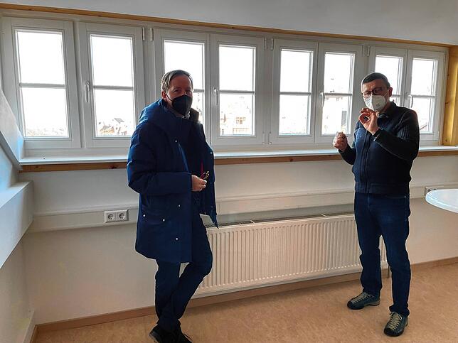 Die Vereinsräume im Obergeschoss des Kornhauses sind bereits bezugsfertig. Teilweise wurden Gauben errichtet, die es dort einmal gegeben ...