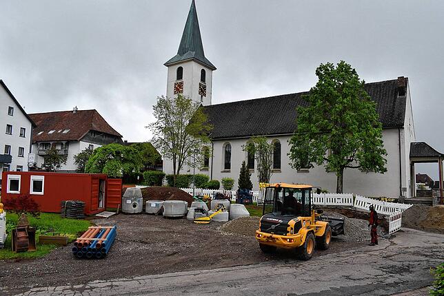 Seit Anfang Mai ist die Baustelle Rathausplatz von der Firma Klefenz eingerichtet.