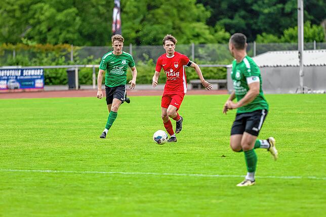 Bild 23: FC Tiengen 08 verabschiedet Trainer Erkan Kanli mit 1:0 gegen den SV Mundingen – wir haben Fotos!