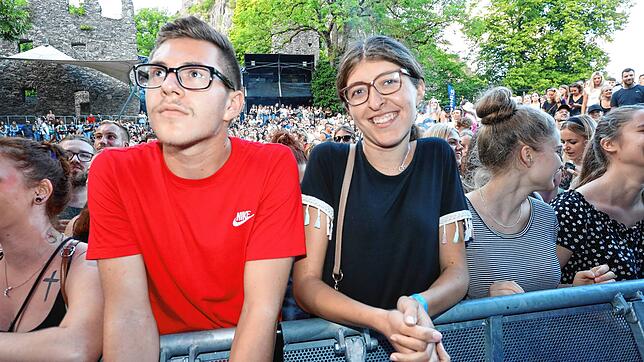 Bild 2: Die besten Bilder vom Bausa-Konzert beim Hohentwiel-Festival Teil 4