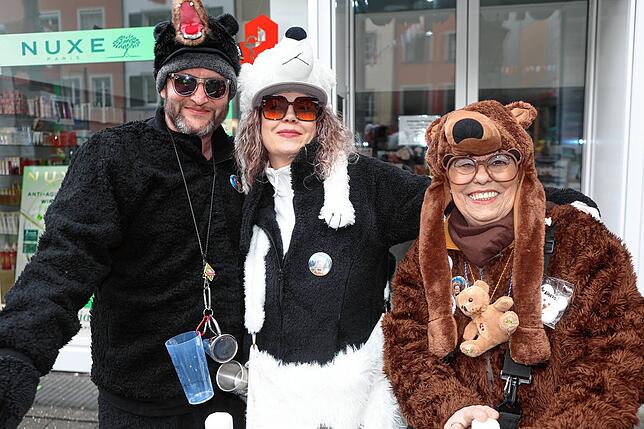 Bild 4: Die Konstanzer Fasnacht außer Rand und Band! Hästräger feiern auf der Marktstätte – die schönsten Bilder!
