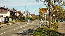 Büsingen am Hochrhein gehört zum Landkreis Konstanz, ist aber komplett von schweizerischem Gebiet umgeben.