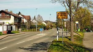 Büsingen am Hochrhein gehört zum Landkreis Konstanz, ist aber komplett von schweizerischem Gebiet umgeben.