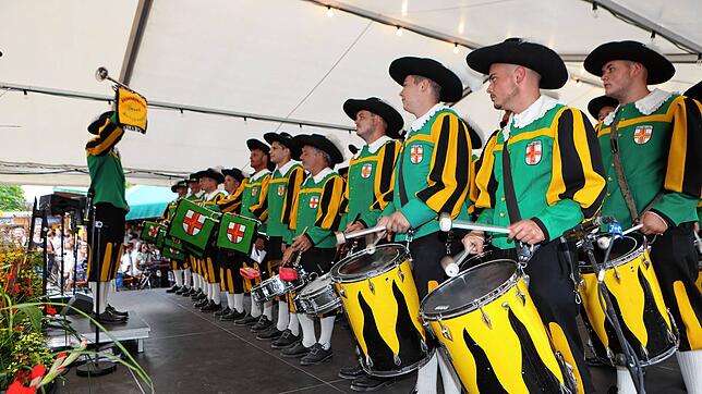 Bild 25: Das Wein- und Fischerfest 2022 ist gestartet. Hier sind die Bilder des ersten Abends