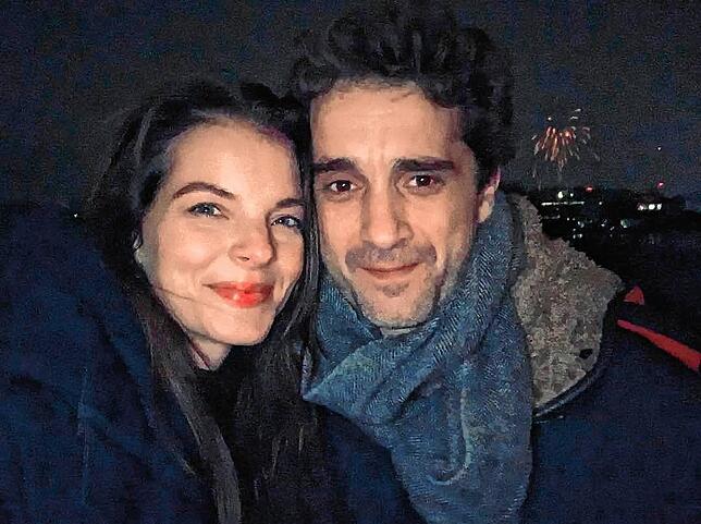 Oliver Wnuk und Yvonne Catterfeld wünschten mit diesem Foto 2019 den Fans ein gutes neues Jahr.