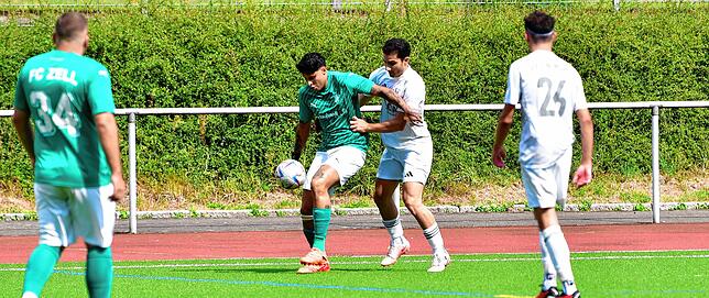 Bild 7: FC Zell besiegt den SV Blau-Weiß Murg mit 2:0 – und wir haben Bilder!