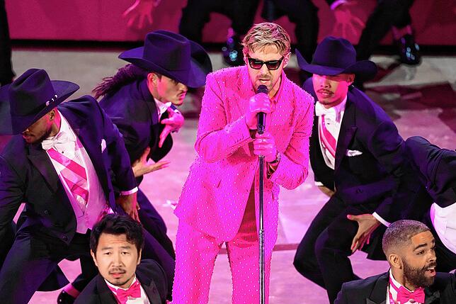 Ryan Gosling performt den Song &bdquo;I&lsquo;m Just Ken&ldquo; aus dem Film &bdquo;Barbie&ldquo;.