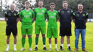 Die Brigachtaler Trainer mit ihren Neuzugängen (von links): Daniel Wehrle (Trainer), Michael Kessler (eigene A-Junioren), Pascal Götz ...