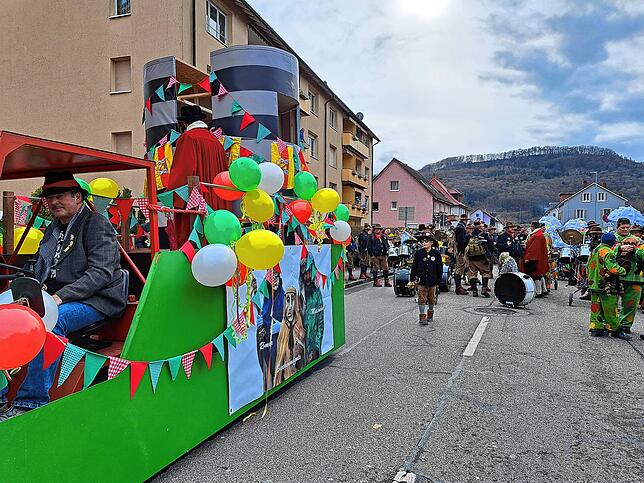 Bild 3: Großer Umzug am Fasnachtsmändig - Bilder