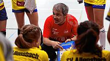 SVA-Trainer Martin Gerstenecker muss eine weitere Pleite besprechen.