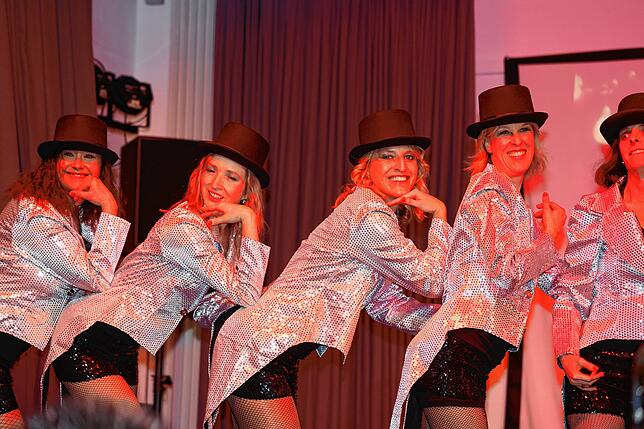 Bild 6: Zirkusfestival beim Sportlerball in Rietheim