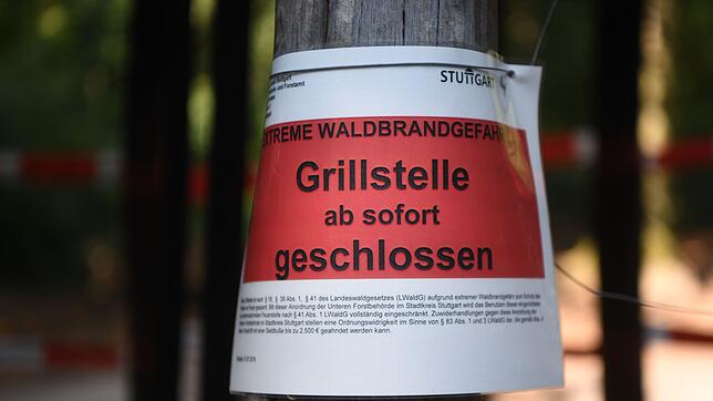 Die Gefahr von Waldbränden soll in Baden-Württemberg am Mittwoch in einigen Regionen auf den Maximalwert steigen.(Archiv)