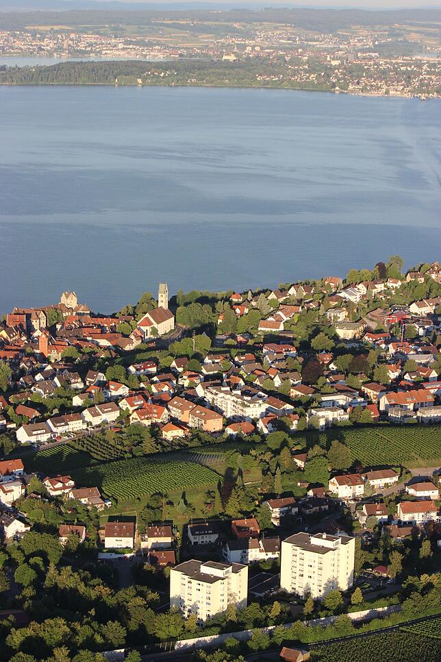 Bild 6: So schön ist Ihre Heimat von oben – Meersburg und Umgebung aus der Luft