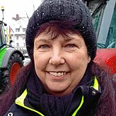 Manuela Indlekofer (56) betreibt mit ihrem Mann Manfred (66) bei Dettighofen im Nebenerwerb eine Landwirtschaft mit Grünland, Wald und ...