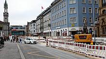 (Archivbild November 2024) Die Zufahrt zum Parkhaus Dammgasse nahe der Marktstätte ist zurzeit nur aus Richtung Bodanstraße über den ...