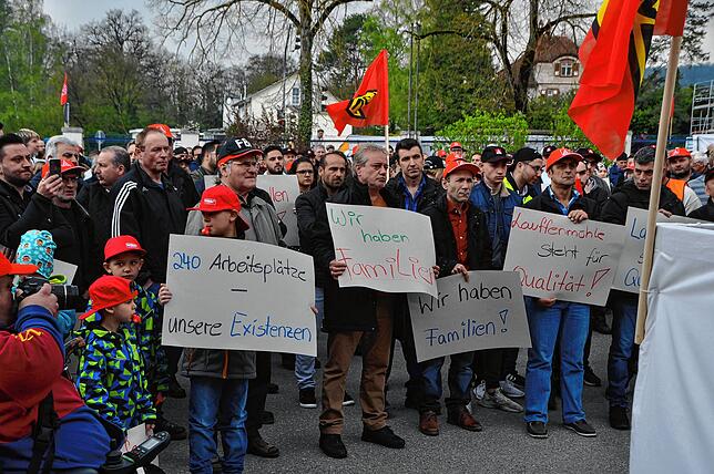 Am Samstag den 13.4.2019 fand auf dem Fabrikgelände der Firma Lauffenmühle in Lauchringen eine Kundgebung mit rund 800 Teilnehmern ...