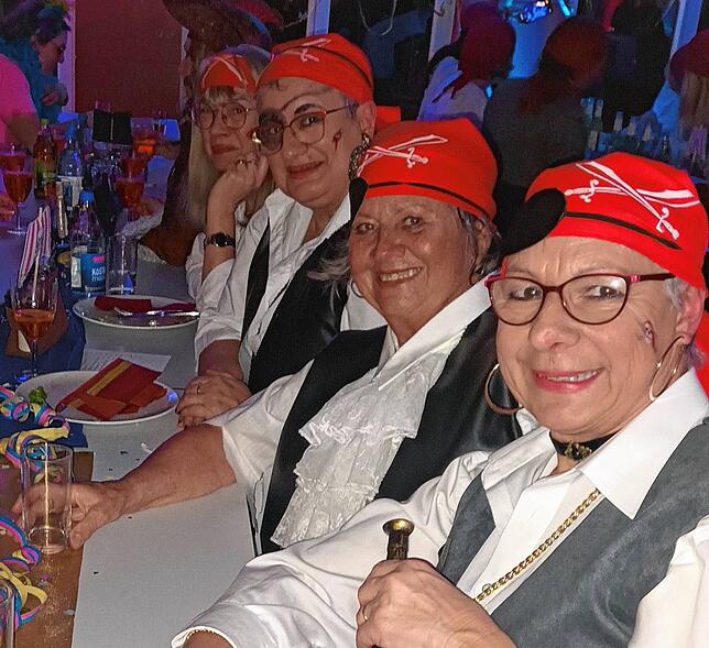 Volles Haus und eine fantastische Stimmung herrschten am Freitagabend bei der Frauenfastnacht im katholischen Gemeindehaus in Waldshut.