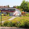 Der Kindergarten in Herdwangen mit seinem schönen Außengelände. Der Gemeinderat erlässt den Eltern teilweise Gebühren vom Frühjahr.