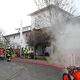 Feuer in einer Einrichtung für Menschen mit Behinderung im Industriegebiet. (Archivbild)