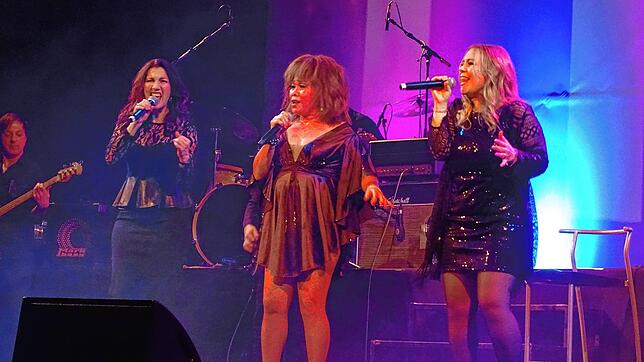 The soul of Tina, a tribute to Tina, präsentierte Tess D. Smith im Gloria Theater In Bad Säckingen.