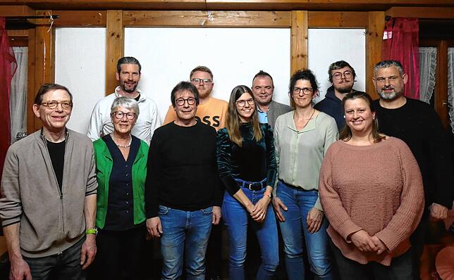 Diese Freien Wähler stellen sich in Jestetten zur Wahl des Gemeinderates (von links): Stefan Fischer, Angelika Hämmerle, Marc Balogh, ...