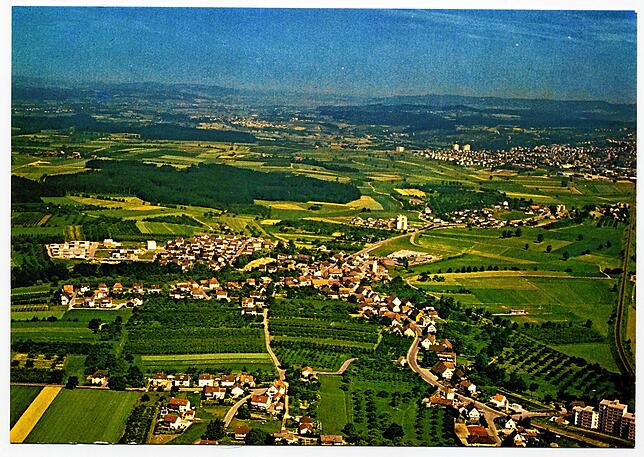 Kluftern aus der Luft: Diese Postkarte stammt aus dem Jahr 1974,
