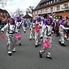 Rund 50 Gruppen setzen beim Umzug in Reichenau das Motto &bdquo;Besuch aus dem Weltall&ldquo; um. Einer der lustigen Einfälle sind dabei ...