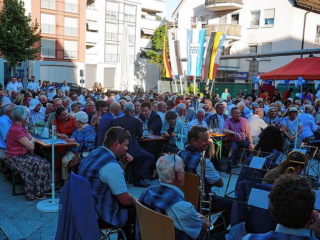 Bild 29: Bilder vom Fest anlässlich des 75. Jubiläums der Stadterhebung Wehrs