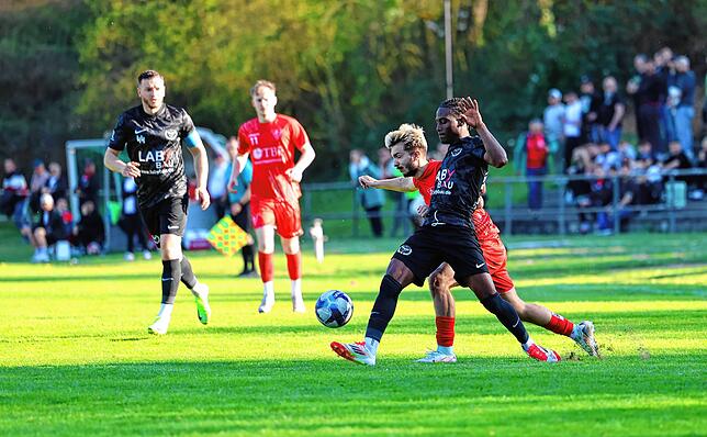 Bild 3: Bennet Ukaj lässt die Südsterne im Derby jubeln! Hier gibt es unsere große Bildergalerie!
