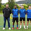 Die Neuzugänge des FV Möhringen mit Verantwortlichen des Vereins (von links): Jannik Reichmann (Vorstand Sport), Sheriff Bah (Trainer), ...