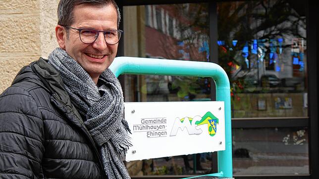 Er hat ihn erobert, den Chefsessel im Rathaus von Mühlhausen-Ehingen: Patrick Stärk, siegreicher Kandidat bei der Bürgermeisterwahl in ...