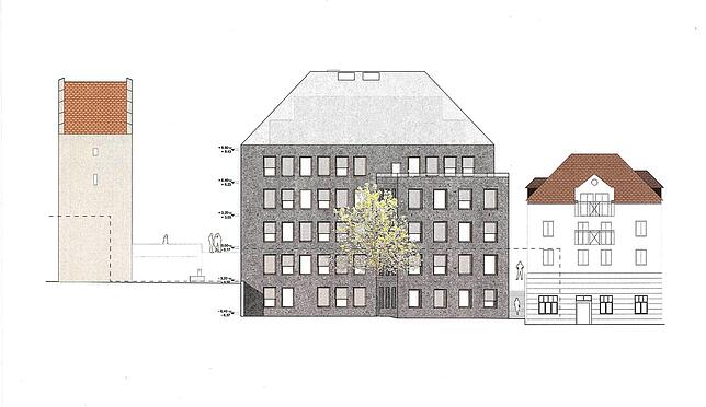 Und der Blick auf die Fassade aus südlicher Richtung – auch dort höhere Fenster. Links der stilisierte Hexenturm. Rechts das ...