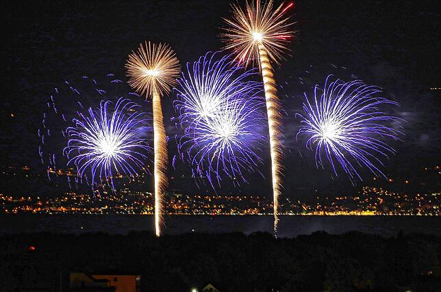Der Tag des Feuerwerks war zugleich der besucherstärkste des Seehasenfests 2022. Dass das Spektakel auch mit Abstand beeindruckend ...
