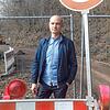 Daniel Morath vor dem Zaun, der die Albtalstraße absperrt. Der Birndorfer stellt mit seiner Firma Spezialmaschinen zur Felssicherung ...
