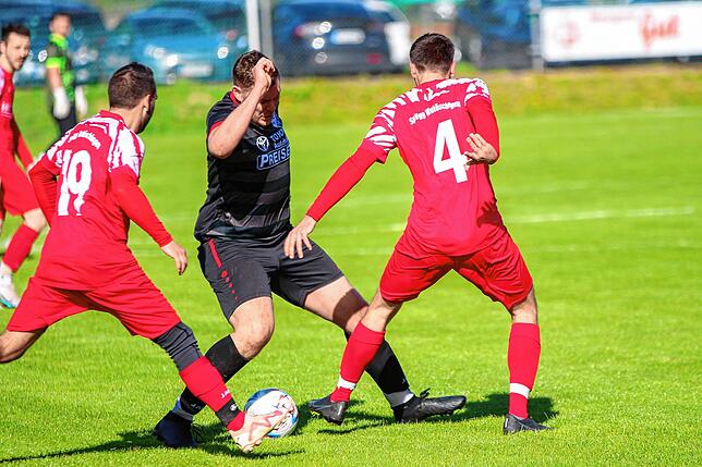 Bild 7: Spvgg. Wutöschingen siegt mit 4:0 beim SV Eggingen &ndash; und wir haben Bilder!